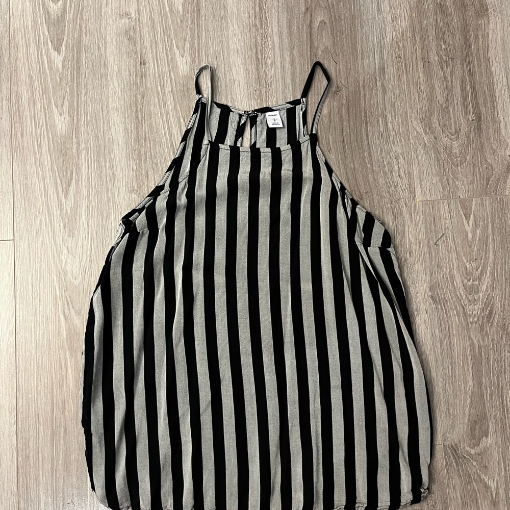 Old Navy top